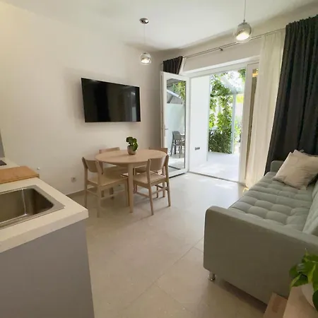 17 Pines Premium Apartman