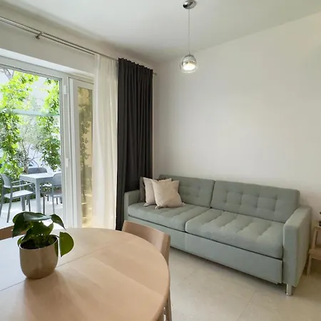Apartment 17 Pines Premium